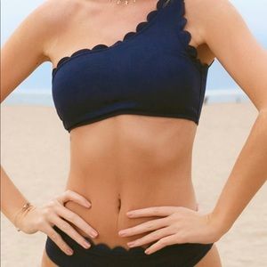 CupShe Miss The Past One Shoulder Bikini Set. Navy. Medium.